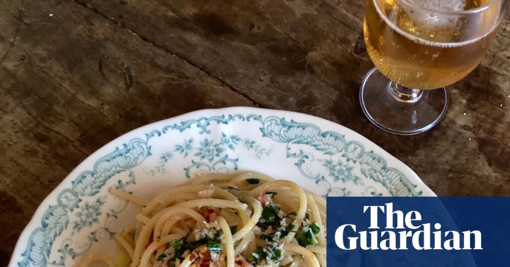 Rachel roddy’s recipe for spaghetti with crab, chilli, herbs and lemon | food Rachel roddy’s recipe for spaghetti with crab, chilli, herbs and lemon | food
