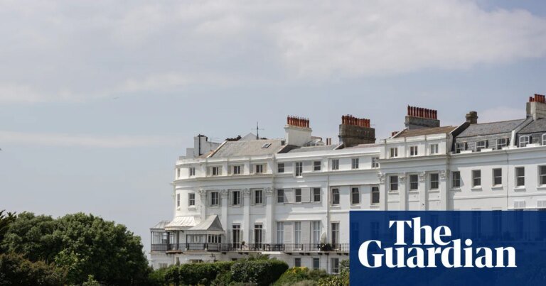 Homes for sale in england near marathon routes – in pictures