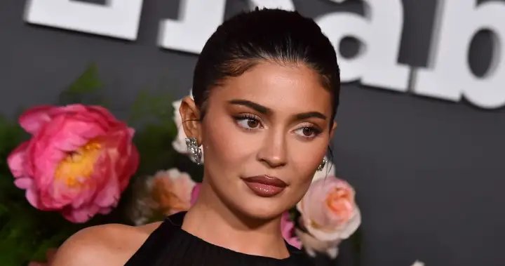 Kylie jenner sued by 2nd ex-housekeeper alleging workplace discrimination - national Kylie jenner workplace lawsuit