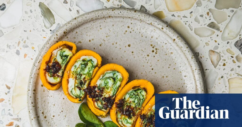 How to turn leftover dressed salad into an asian lettuce omelette – recipe | eggs How to turn leftover dressed salad into an asian lettuce omelette – recipe | eggs