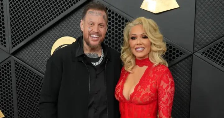 Jelly roll files for divorce from bunnie xo after nearly 10 years of marriage - national Jelly roll divorce bunnie