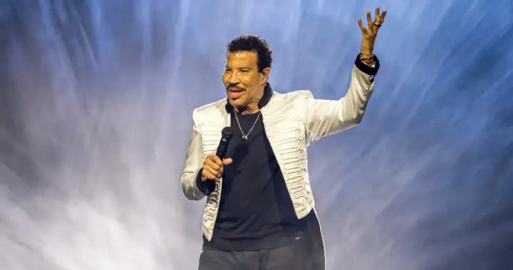 Lionel richie shares tour update following onstage health scare - national Lionel richie tour update